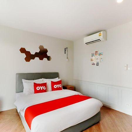 Oyo 825 Casampika Bed & Breakfast Chiang Mai Bagian luar foto